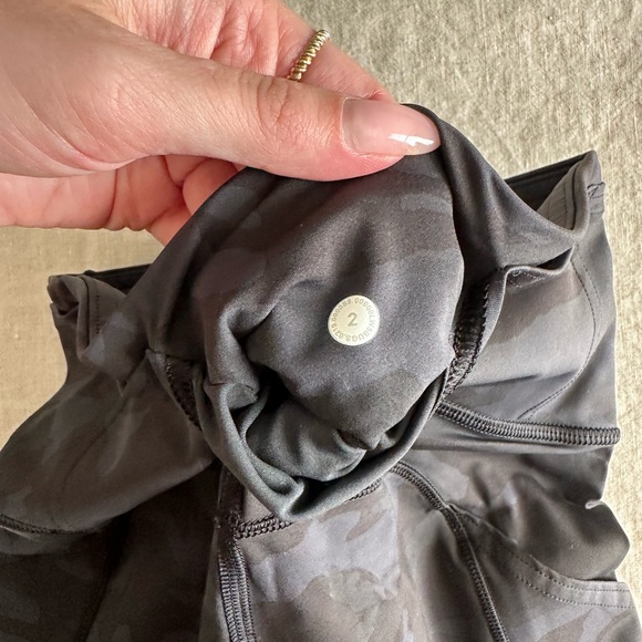 Lululemon Fast and Free Tight II 25" *Nulux - Picture 11 of 11